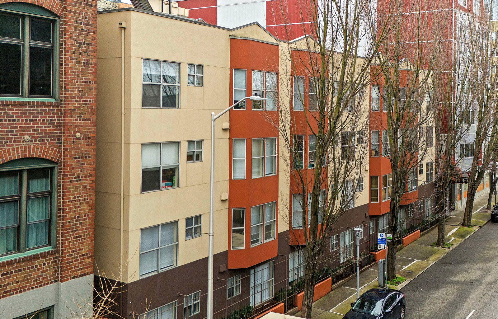 58 residences over one commercial space